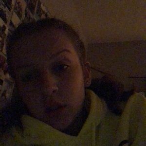 Meet your Posher, Macee